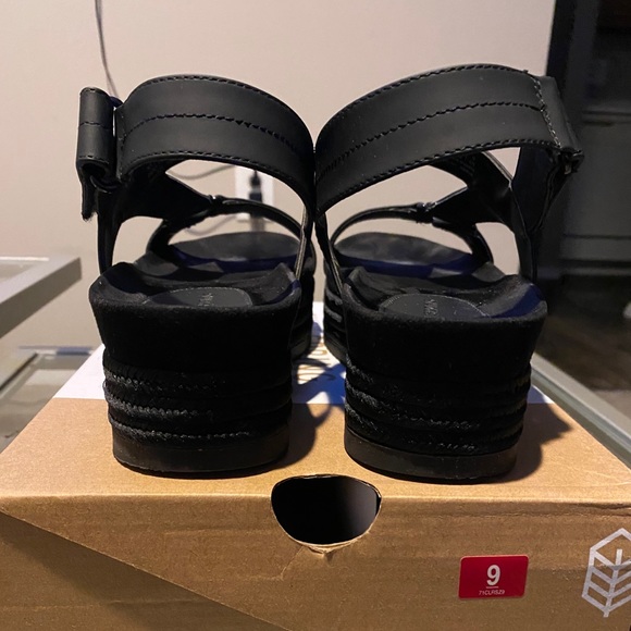 Call it spring - Picture 3 of 4